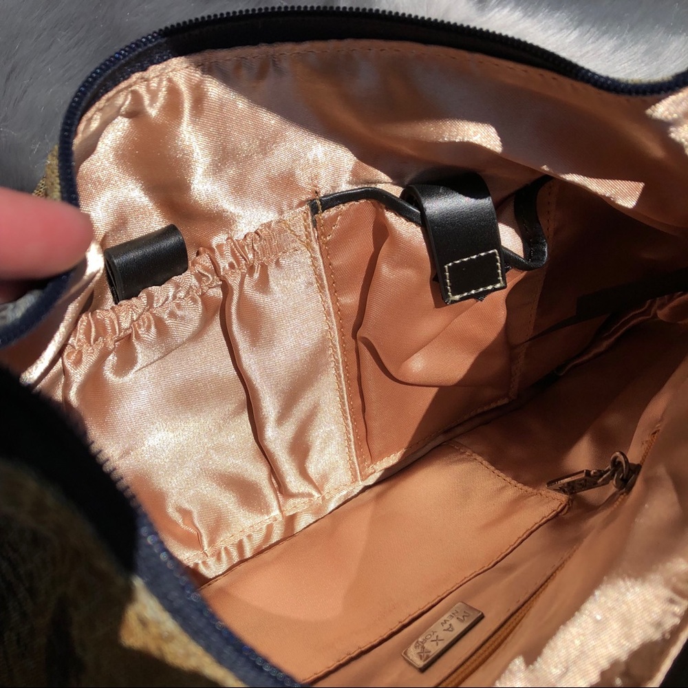 3/12$ Maxx New York Handbag - Picture 6 of 8